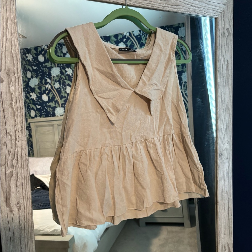 Collared Tank